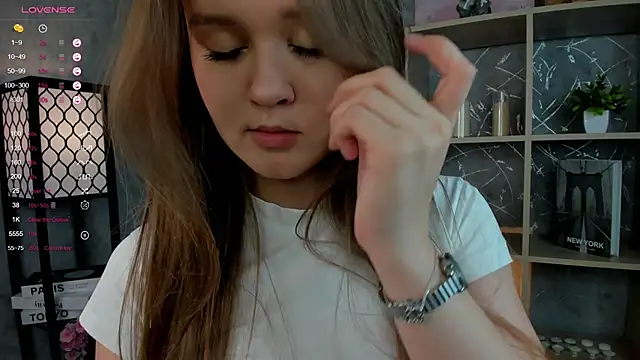 Snapshot of ElenoreReth chatting on 11-28-25, 03:14 ElenoreReth online show from 11-28-25, 03:14