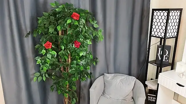 ElenoreReth online show from 03-16-26, 05:44