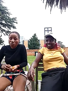 HotPetite 25 online show from 11-27-25, 06:37