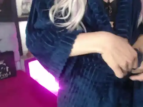 Sophia hott01 online show from 10-23-25, 12:21