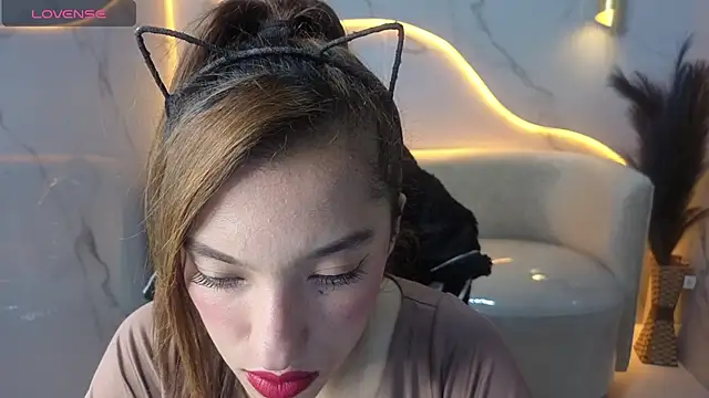 Snapshot of Skyler_Gracee_Tx chatting on 10-25-25, 12:56 Skyler Gracee Tx online show from 10-25-25, 12:56