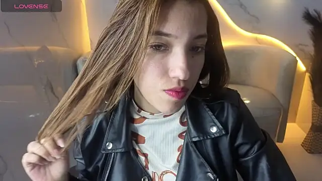 Snapshot of Skyler_Gracee_Tx chatting on 10-29-25, 12:51 Skyler Gracee Tx online show from 10-29-25, 12:51