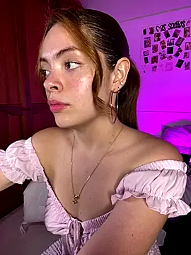 Snapshot of Bleer_Rousse chatting on 10-30-25, 05:35 Bleer Rousse online show from 10-30-25, 05:35