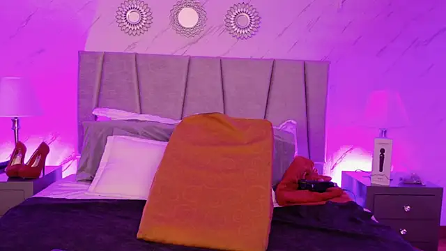 Michell Monet online show from 06-04-26, 12:00