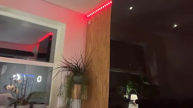 HOTkarenhot online show from 10-21-25, 06:41