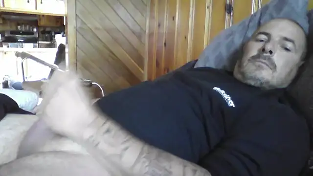 Snapshot of dan691000 chatting on 09-26-25, 05:06 dan691000 online show from 09-26-25, 05:06