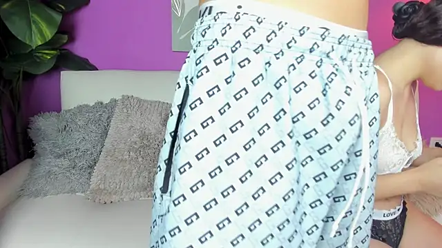 Tinygiirls online show from 10-10-25, 12:15