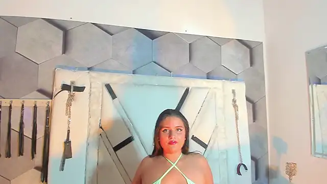 BrittaParkerr online show from 10-05-25, 02:32