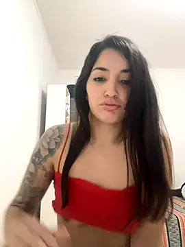 Snapshot of KarenG2025 chatting on 10-15-25, 02:33 KarenG2025 online show from 10-15-25, 02:33