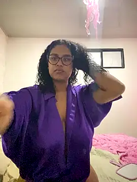 Snapshot of miiabrown18 chatting on 01-08-26, 02:14 miiabrown18 online show from 01-08-26, 02:14