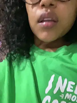 Snapshot of miiabrown18 chatting on 01-18-26, 11:52 miiabrown18 online show from 01-18-26, 11:52