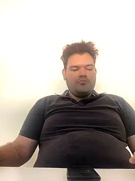 big bearr online show from 10-28-25, 01:36