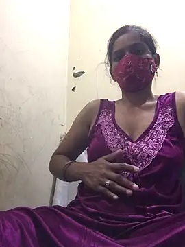 Snapshot of Hott_bomb chatting on 09-23-25, 11:24 Hott bomb online show from 09-23-25, 11:24