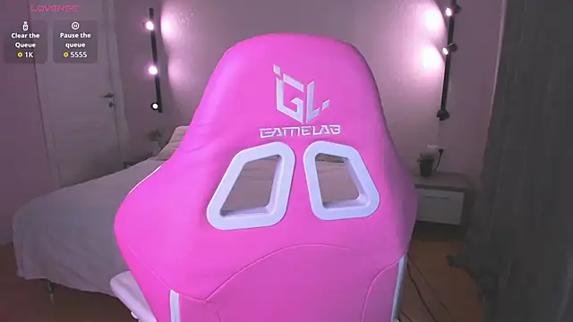 Alic Fox online show from 10-10-25, 12:42