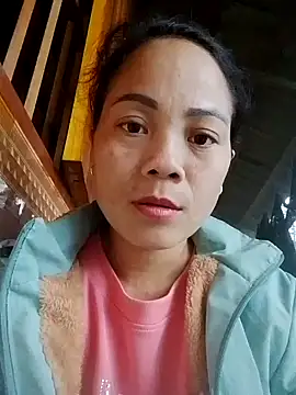 Snapshot of Bonnie-sexy chatting on 10-24-25, 12:30 Bonnie-sexy online show from 10-24-25, 12:30