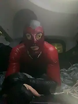 Snapshot of imslutforanyone chatting on 11-02-25, 11:18 imslutforanyone online show from 11-02-25, 11:18