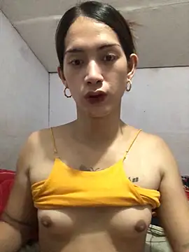 Snapshot of ashley_bombshell chatting on 05-11-26, 01:06 ashley bombshell online show from 05-11-26, 01:06