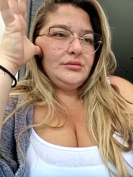 Snapshot of HornyBella88 chatting on 10-03-25, 09:39 HornyBella88 online show from 10-03-25, 09:39