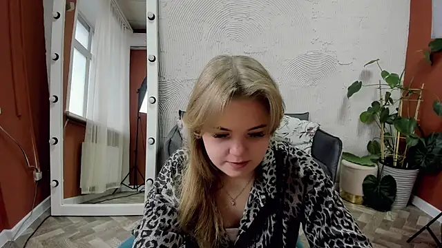 Melissa 199 online show from 11-10-25, 05:39