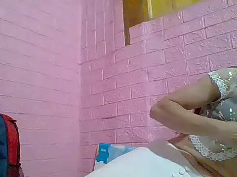 Snapshot of Jane_volv chatting on 10-04-25, 02:42 Jane volv online show from 10-04-25, 02:42