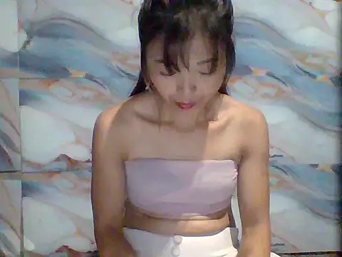 Snapshot of Jane_volv chatting on 10-14-25, 01:01 Jane volv online show from 10-14-25, 01:01