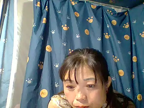 Snapshot of Jane_volv chatting on 10-18-25, 01:45 Jane volv online show from 10-18-25, 01:45
