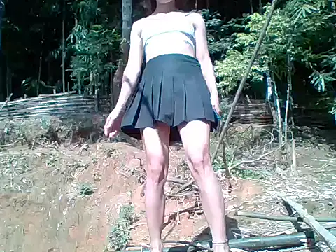 Snapshot of Jane_volv chatting on 11-22-25, 02:43 Jane volv online show from 11-22-25, 02:43