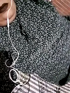 Snapshot of Punjabi_Jatni chatting on 10-05-25, 07:50 Punjabi Jatni online show from 10-05-25, 07:50