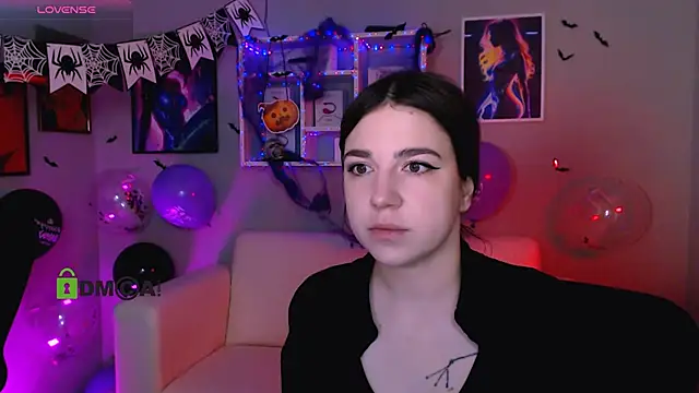 justcamila  online show from 10-29-25, 10:28