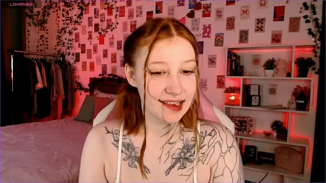 Ayla Hicks online show from 10-01-25, 03:12