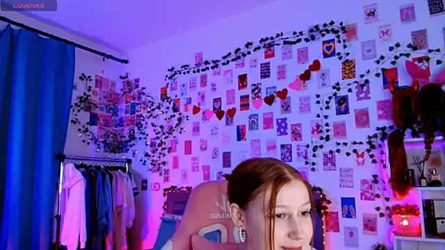 Ayla Hicks online show from 11-11-25, 07:03