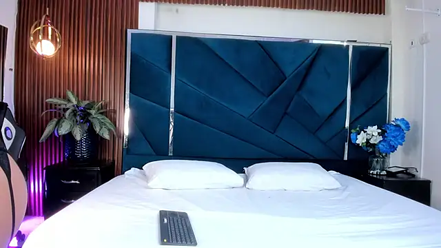 SamanthaElis online show from 10-11-25, 02:04