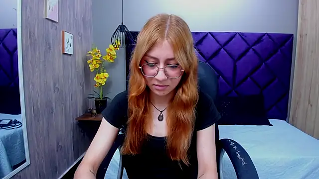 Snapshot of ChloeCampbell03 chatting on 09-25-25, 01:15 ChloeCampbell03 online show from 09-25-25, 01:15