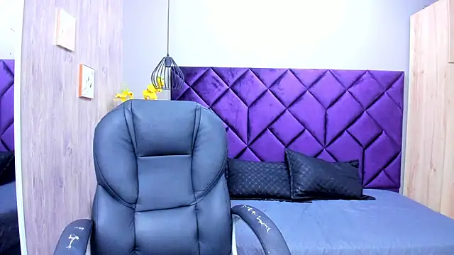 Snapshot of ChloeCampbell03 chatting on 09-30-25, 01:05 ChloeCampbell03 online show from 09-30-25, 01:05