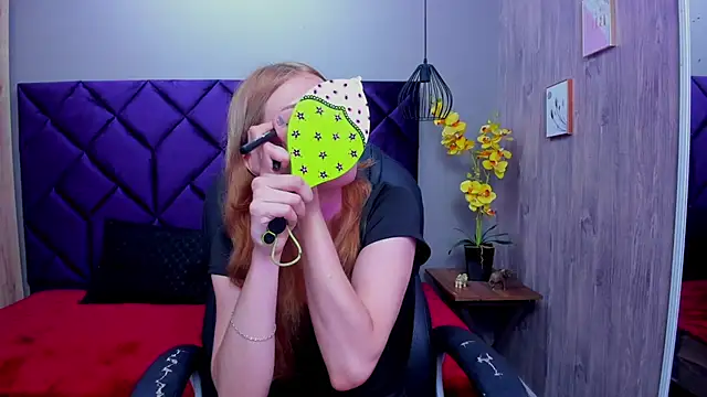 Snapshot of ChloeCampbell03 chatting on 10-09-25, 12:36 ChloeCampbell03 online show from 10-09-25, 12:36