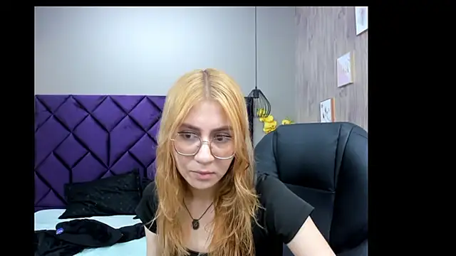 Snapshot of ChloeCampbell03 chatting on 11-28-25, 11:35 ChloeCampbell03 online show from 11-28-25, 11:35