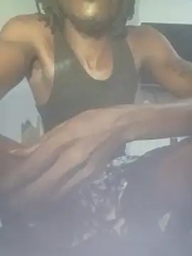 Snapshot of FilmableAntonym chatting on 12-05-25, 01:47 FilmableAntonym online show from 12-05-25, 01:47