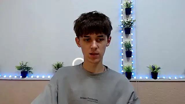 Snapshot of Hoot_Dude_ chatting on 11-12-25, 01:55 Hoot Dude online show from 11-12-25, 01:55