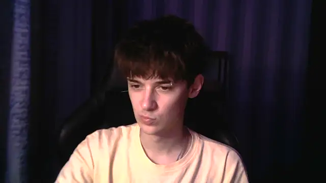 Snapshot of Hoot_Dude_ chatting on 12-01-25, 02:11 Hoot Dude online show from 12-01-25, 02:11