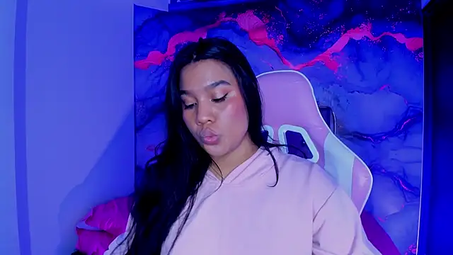 Tamara Johnss  online show from 09-30-25, 03:11