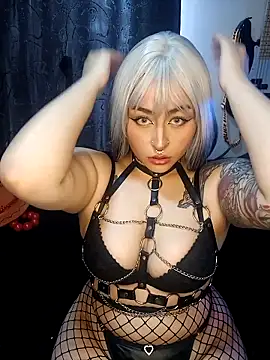 Iluromi online show from 10-21-25, 06:52