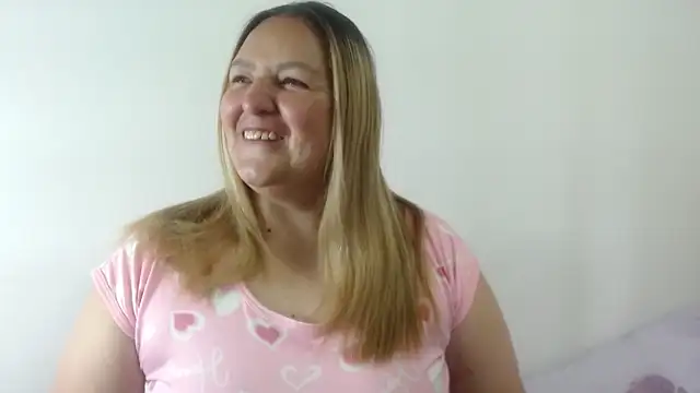 SweetRouse   online show from 10-21-25, 01:45