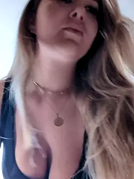 BarbieDolly x online show from 11-03-25, 01:01