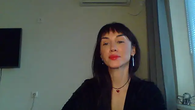 Snapshot of Zariveth chatting on 10-12-25, 02:27 Zariveth online show from 10-12-25, 02:27