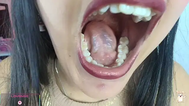 Hinata 21  online show from 04-24-26, 11:29