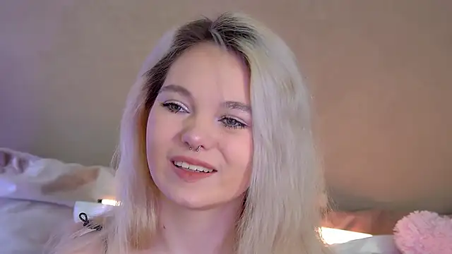 Snapshot of AnnaDelon chatting on 10-16-25, 05:08 AnnaDelon online show from 10-16-25, 05:08