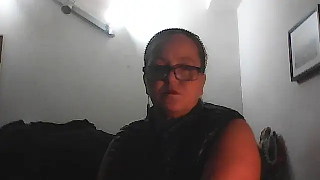 Snapshot of DOLCECOPPIA2025 chatting on 10-15-25, 03:39 DOLCECOPPIA2025 online show from 10-15-25, 03:39