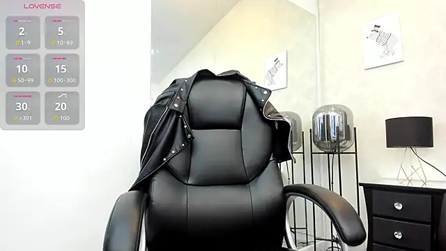 alana johnson 0 online show from 06-06-26, 12:43