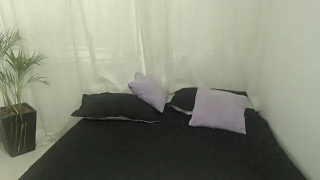 Snapshot of power_love_lemon chatting on 09-30-25, 12:21 power love lemon online show from 09-30-25, 12:21