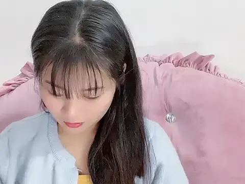 Lie liee online show from 12-17-25, 01:28